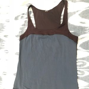 Lululemon turquoise and black tank